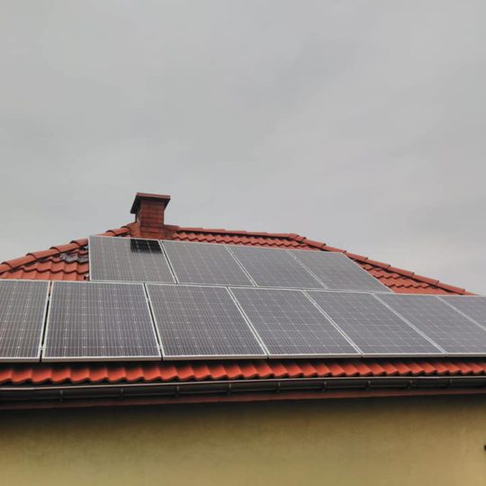 https://www.energiasolarna.eu/wp-content/uploads/2020/01/solarsytem_2-540x540.jpg